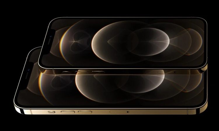 ใช้ไปเสียวไป! มีรายงานใหม่ชี้ว่า iPhone 12 มีความคมทำให้ผู้ใช้งานได้รับ